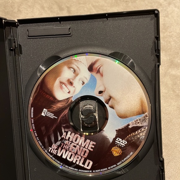 A Home at the End of the World DVD - Picture 3 of 3